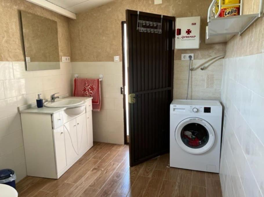 Villa Rural Con Amplia Piscina Campillo de Altobuey Luaran gambar